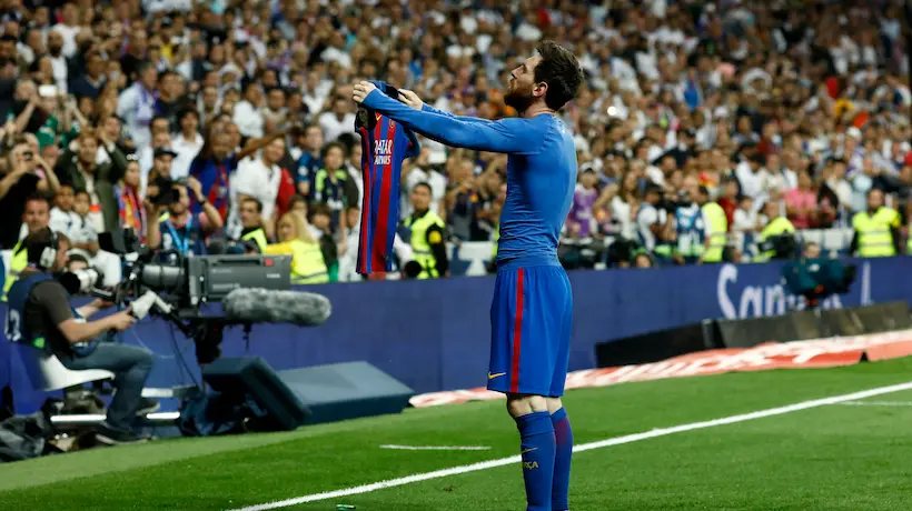 Vidéo : pour célébrer son 500e but avec le Barça, les stars du foot rendent hommage à Messi