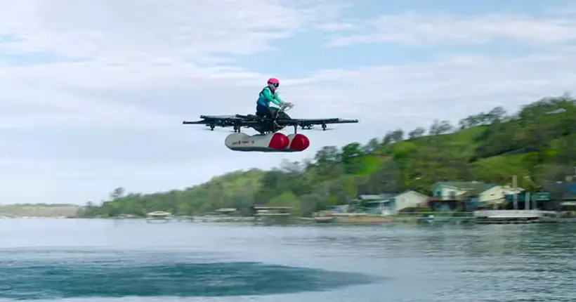 Vidéo : oubliez l’hoverboard, voici la moto volante Kitty Hawk Flyer