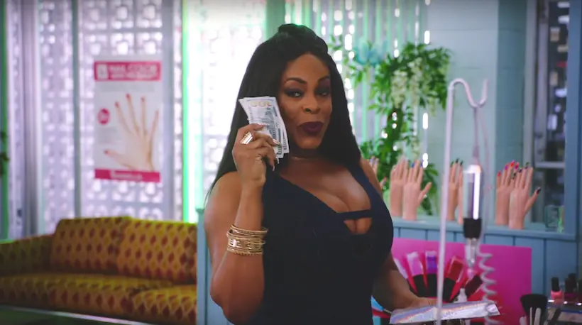 Après Scream Queens, Niecy Nash sort les griffes dans Claws