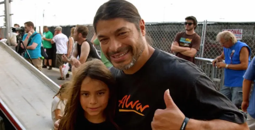 Pour sa tournée sud-américaine, Korn embauche le fils de Robert Trujillo, 12 ans