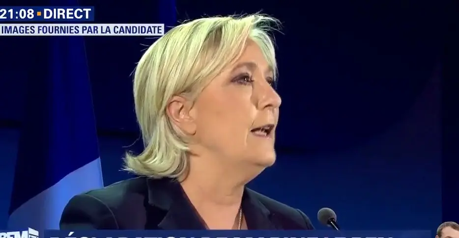 Marine Le Pen invoque la “libération du peuple français d’élites arrogantes”