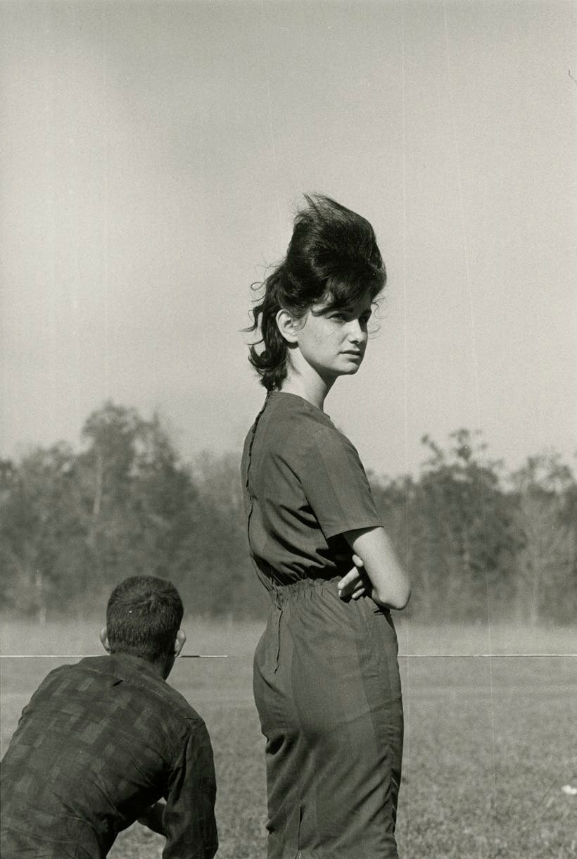  Woman at a Race in Prairieville, Louisiane, 1964 (© Danny Lyon/Photos Magnum. Collection de l'entreprise Gavin Brown)