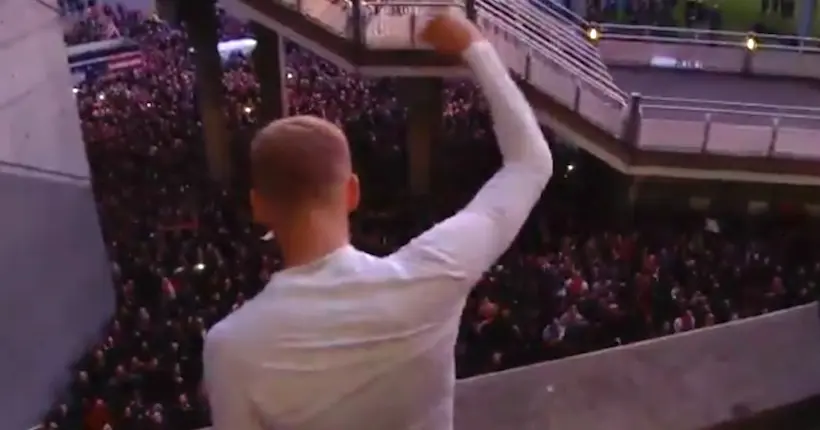 Vidéo : les joueurs de l’Ajax fêtent leur victoire avec leurs supporters dans une ambiance folle