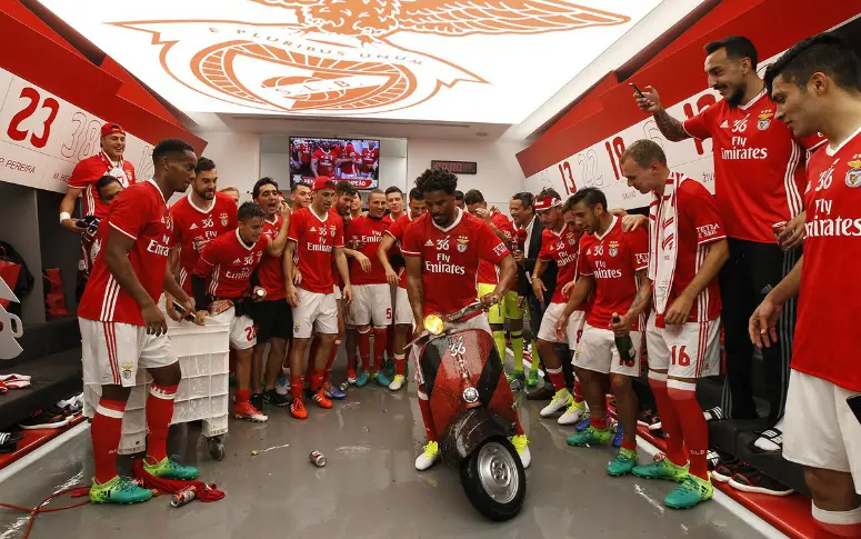 Les folles célébrations des joueurs de Benfica pour fêter leur titre de champion