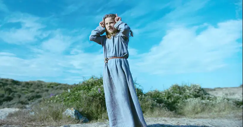 Trailer : Bruno Dumont raconte l’enfance de Jeanne d’Arc dans une comédie musicale pop et décalée