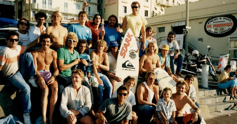 Un docu nous fait revivre les frasques de “La Bande”, le gang de surfeurs du Biarritz des 80’s