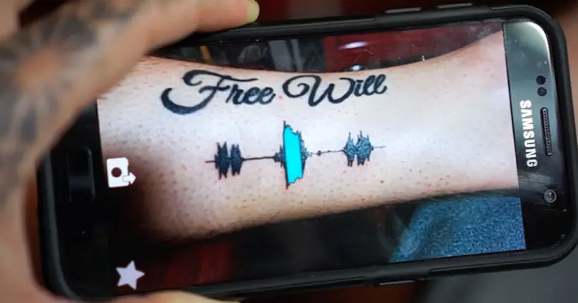 Un artiste de Los Angeles crée des tatouages d’ondes musicales que l’on peut “écouter”