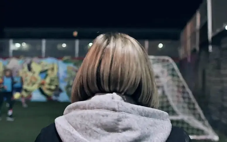 Vidéo : la pub géniale de l’UEFA pour #WePlayStrong, l’opération qui veut inciter les filles à jouer au foot