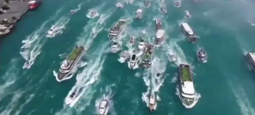 Vidéo : l’incroyable célébration du Besiktas et de ses fans qui paradent en… bateau