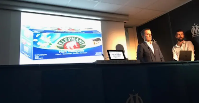 Avant la présentation de Valère Germain, Jacques-Henri Eyraud diffuse une photo de tisane pour calmer les supporters