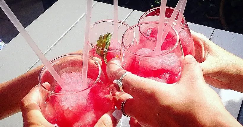 Trois recettes de “frosé”, la boisson de l’été