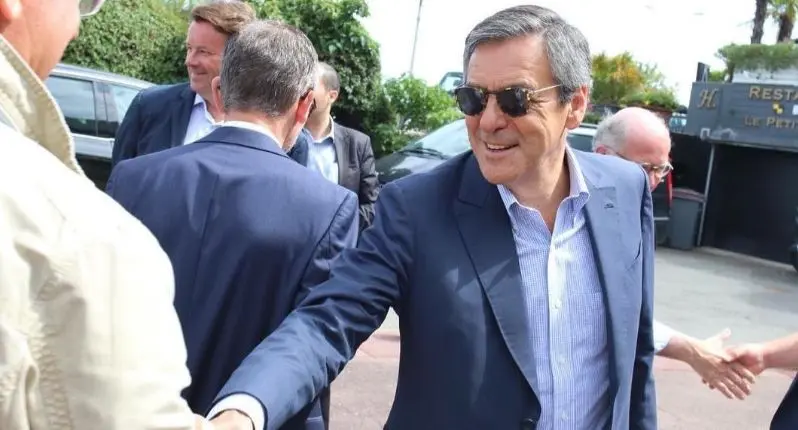 Le petit texto sympa de François Fillon aux parlementaires LR