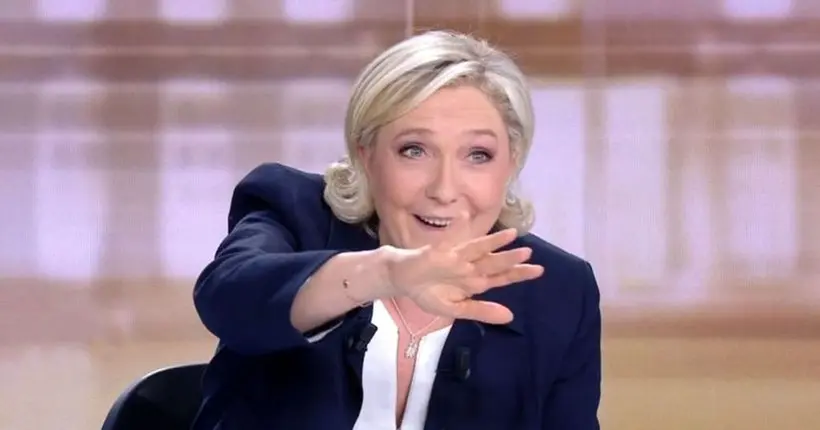 Marine Le Pen ressort son faux compte Twitter pour tacler une élue FN