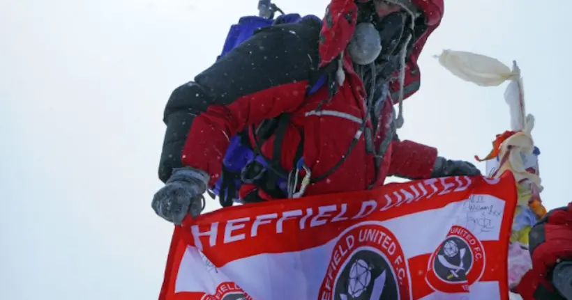 Un supporter de Sheffield Wednesday devient le premier homme atteint d’un cancer à gravir l’Everest