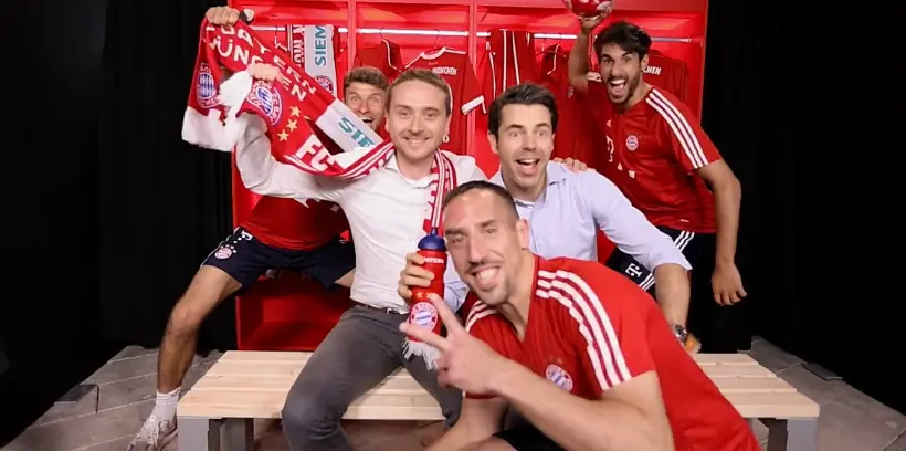 Ribéry, Müller et Martinez surprennent des fans du Bayern en pleine séance photo
