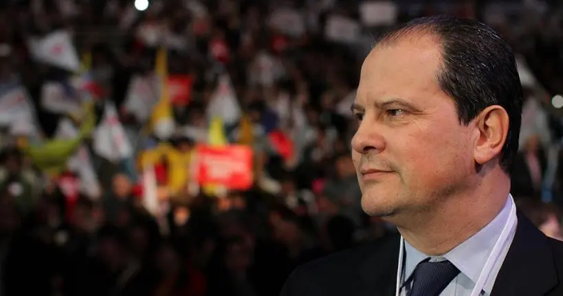 Dans l’espoir de “rassembler” le PS, Cambadélis va publier Droit d’inventaire pour un quinquennat