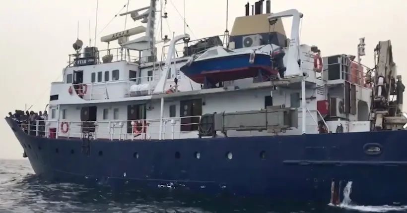 Après avoir été bloqué à Chypre, le navire antimigrants des identitaires se rapproche de la Sicile