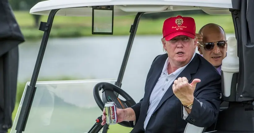 Fast and White House : Donald Trump a fait débrider sa voiture de golf pour doubler les autres