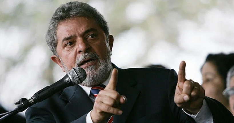 Brésil : la justice gèle des comptes et saisit des biens de l’ex-président Lula