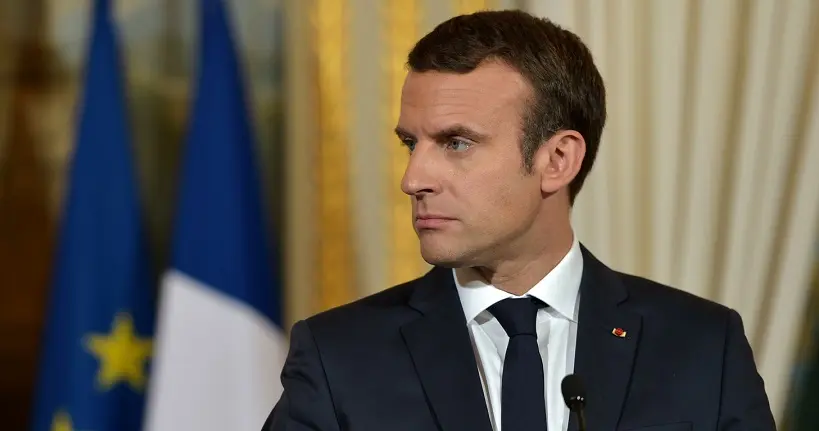 La cote de popularité d’Emmanuel Macron chute brutalement en juillet