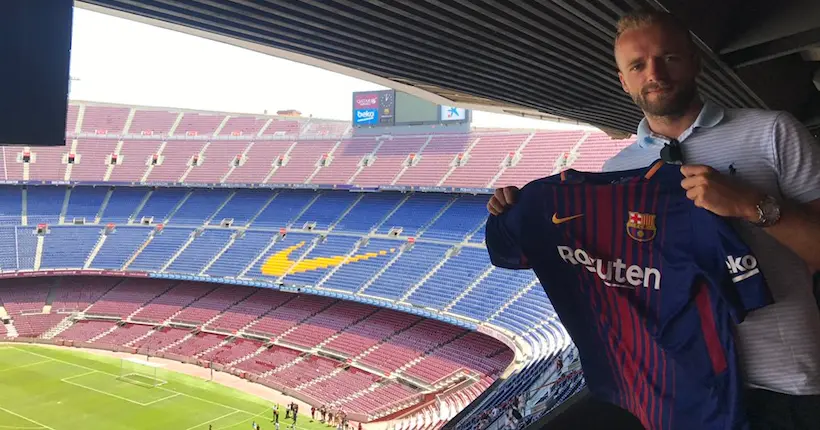 Un joueur de 3e division anglaise trolle la planète foot en annonçant son transfert au Barça