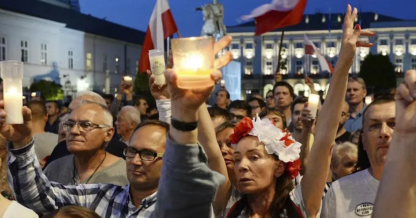 Pologne : l’opposition dénonce un “coup d’État” après l’adoption d’une réforme de la justice