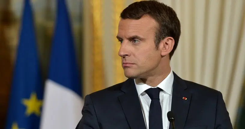 Baisse des APL : “C’était une connerie sans nom”, selon Emmanuel Macron