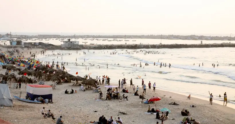 À Gaza, un enfant meurt après s’être baigné dans les eaux polluées de la Méditerranée