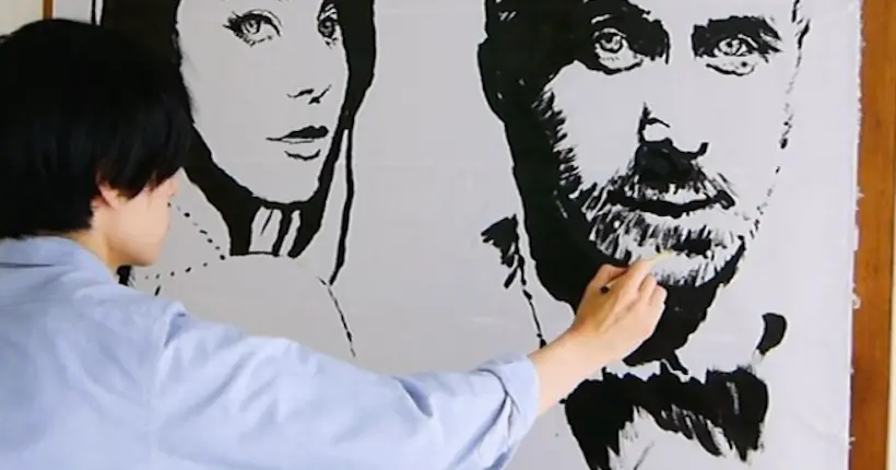 Vidéo : un artiste ambidextre peint deux tableaux en même temps
