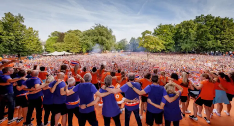 Vidéo : la belle fête dans les rues d’Utrecht pour fêter le titre de championne d’Europe des Pays-Bas