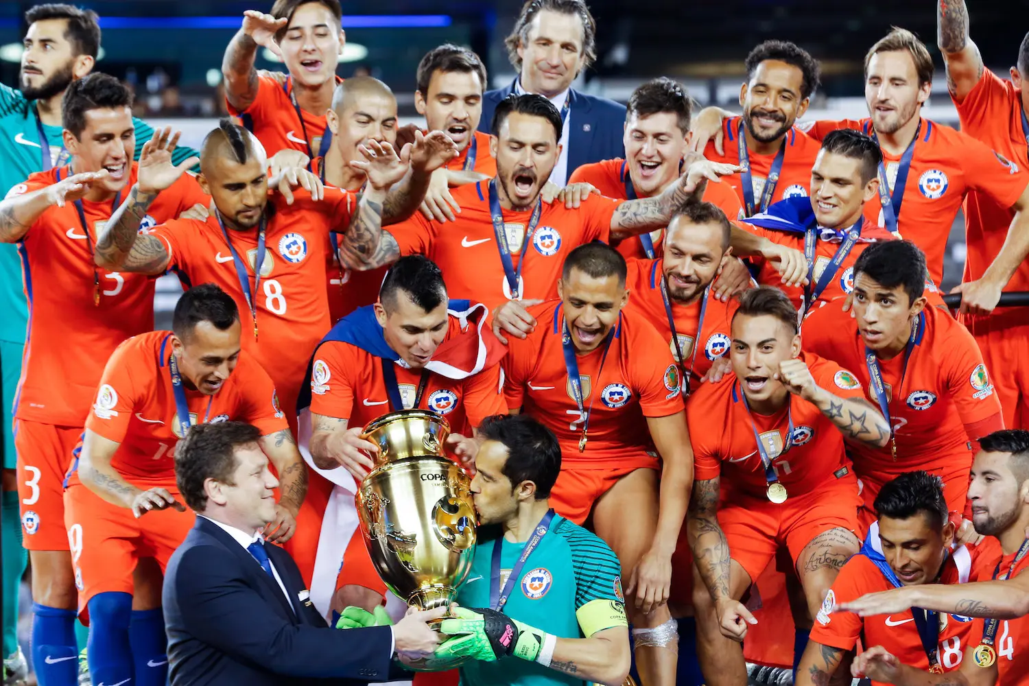 Vous pouvez acheter le trophée 2016 de la Copa America sur eBay (pour la bonne cause)