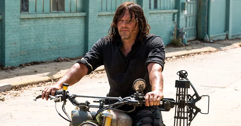 En images : Daryl enfourche sa bécane pour la saison 8 de The Walking Dead