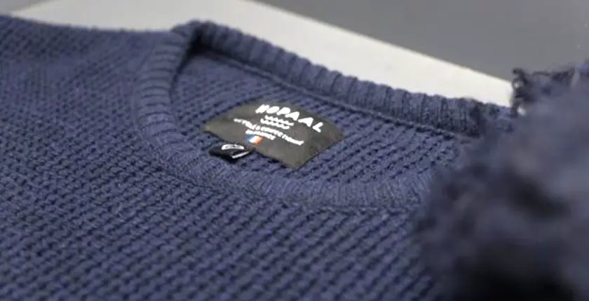 Hopaal revient avec le “pull du futur” entièrement fabriqué à partir d’anciens vêtements