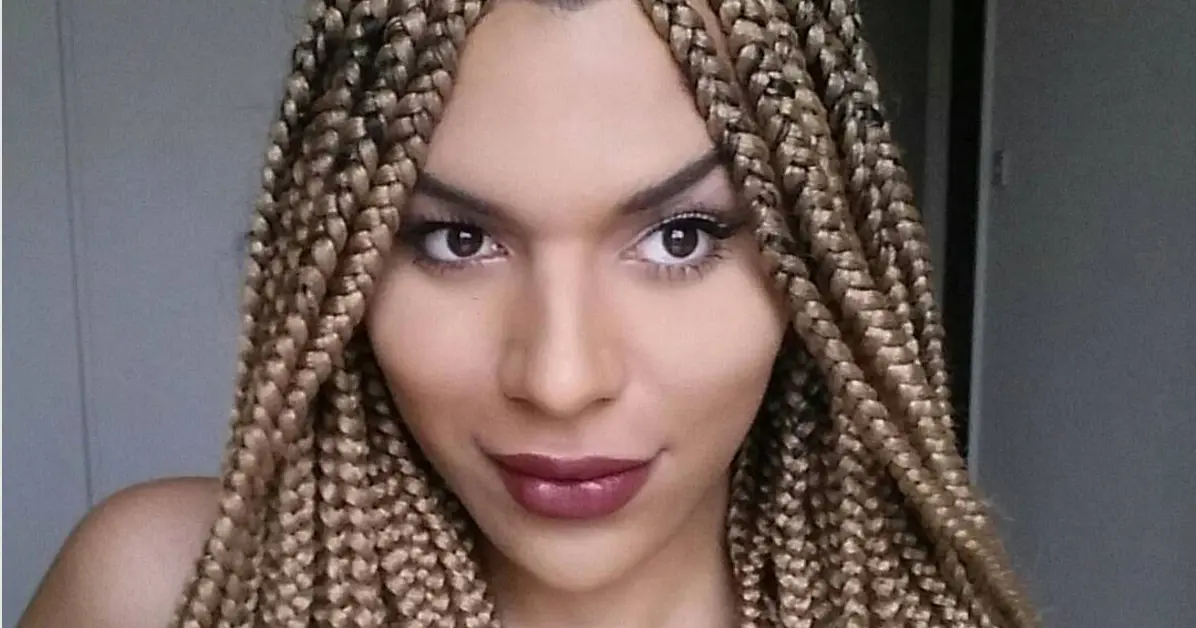 L’Oréal vire une mannequin noire transgenre pour ses propos sur le racisme