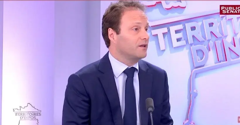La France insoumise porte “des idées de dictature”, selon le député LREM Sylvain Maillard
