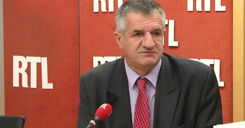 “J’ai une tendance tactile” : Jean Lassalle se défend fermement d’être un harceleur