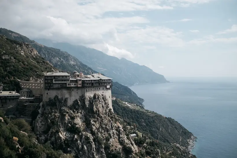 Cap sur le mont Athos, réservé aux moines orthodoxes et interdit aux femmes, avec Manol Valtchanov