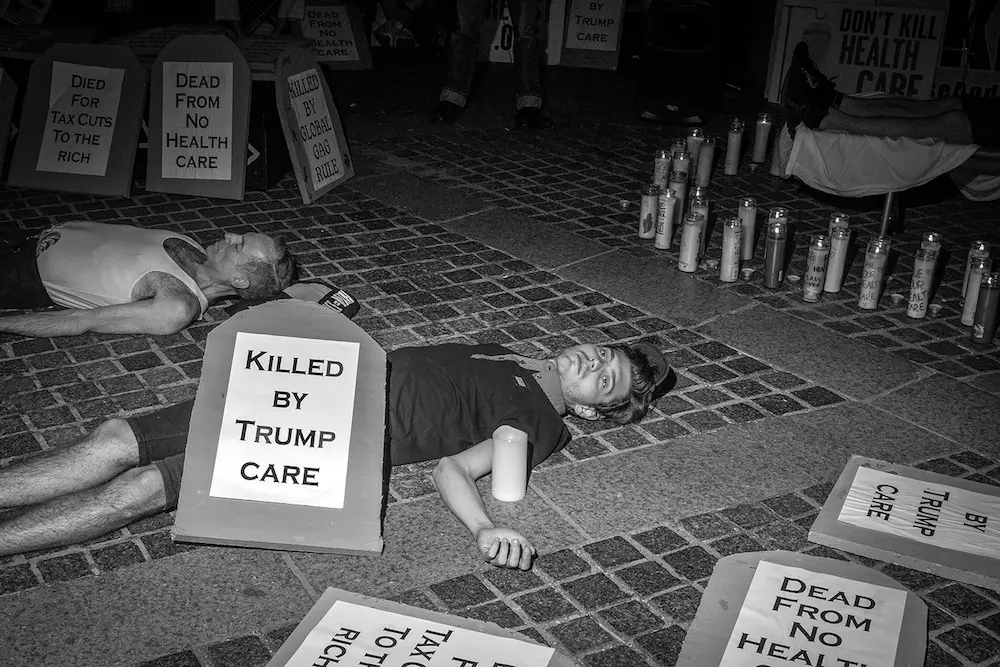 Festival Photoreporter 2017 : la fièvre des manifestations anti-Trump dans l’œil de John Trotter