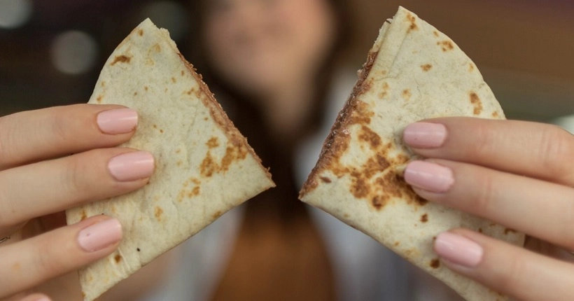 #NEED : on a repéré une quesadilla au Kit Kat chez Taco Bell