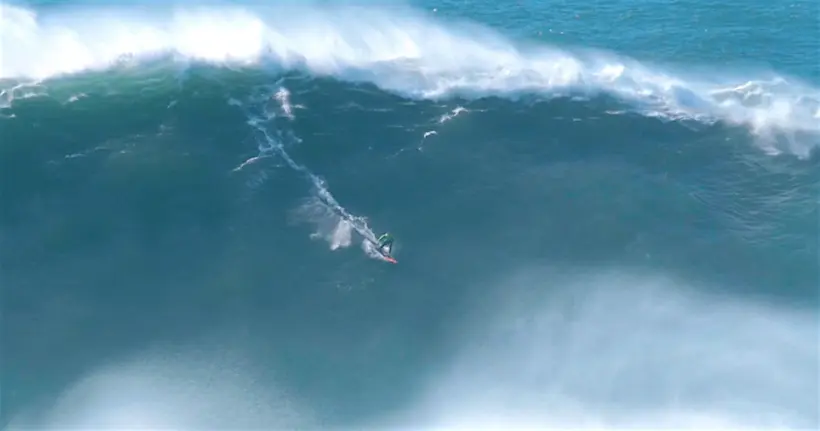 Vidéo : à Nazaré, au Portugal, la saison des vagues géantes est lancée