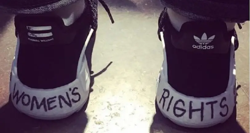 Pour le lancement de ses sneakers Adidas x Chanel, Pharrell a rappelé son engagement féministe