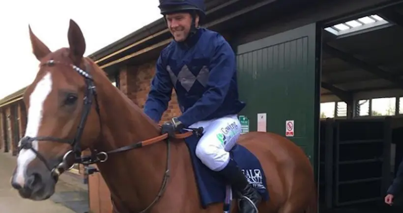 Vidéo : Michael Owen se met à l’équitation pour la bonne cause… et la course s’annonce déjà épique