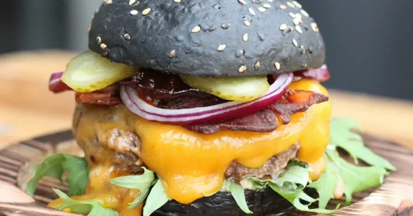 On a testé le burger noir de Goku Asian Canteen, champion de France 2017