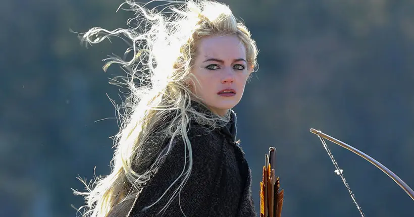 En images : Emma Stone se la joue Legolas dans sa prochaine série Maniac