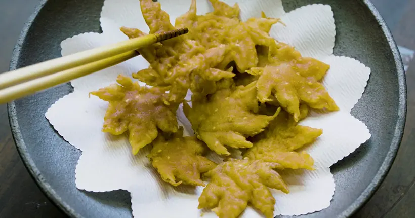 Vidéo : la feuille d’érable en tempura, une spécialité japonaise méconnue