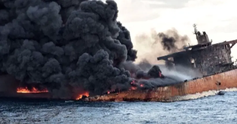 En mer de Chine, une marée noire de la taille de Paris est apparue après le naufrage d’un pétrolier