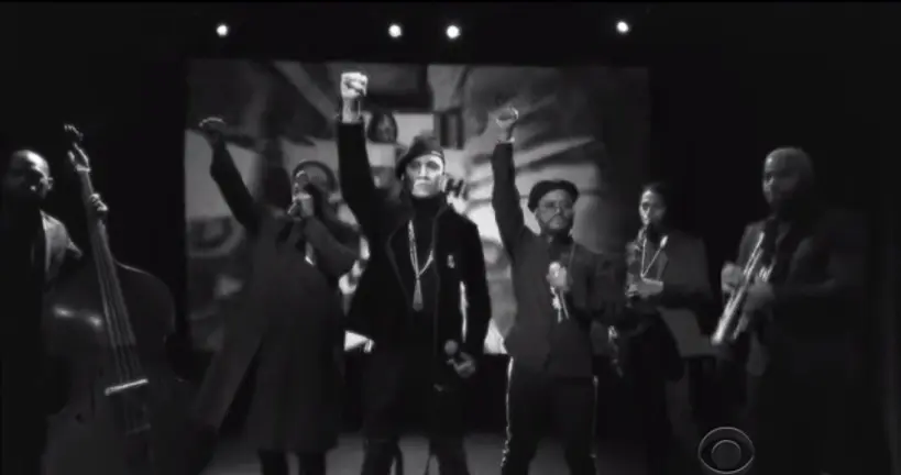 À voir : “Street Livin'”, la performance coup de poing des Black Eyed Peas chez Stephen Colbert