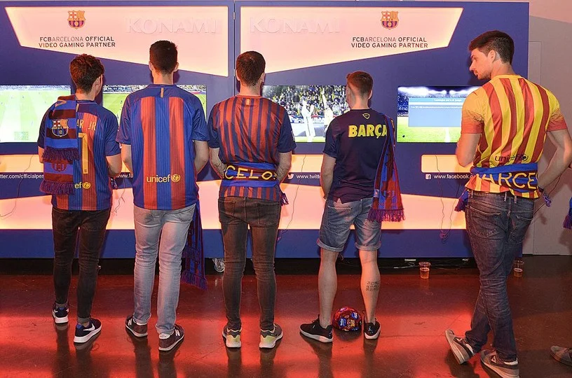 Le FC Barcelone lance son équipe d’eSport sur PES 2018
