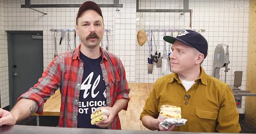 Vidéo : deux bouchers new-yorkais ont créé une saucisse au goût “breakfast sandwich”