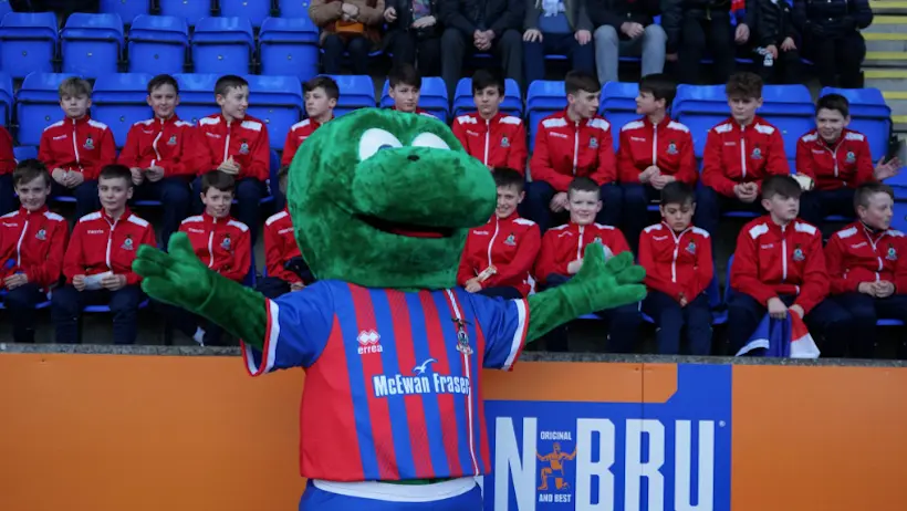 Le club écossais d’Inverness CT a une nouvelle mascotte : elle s’appelle Lionel Nessi